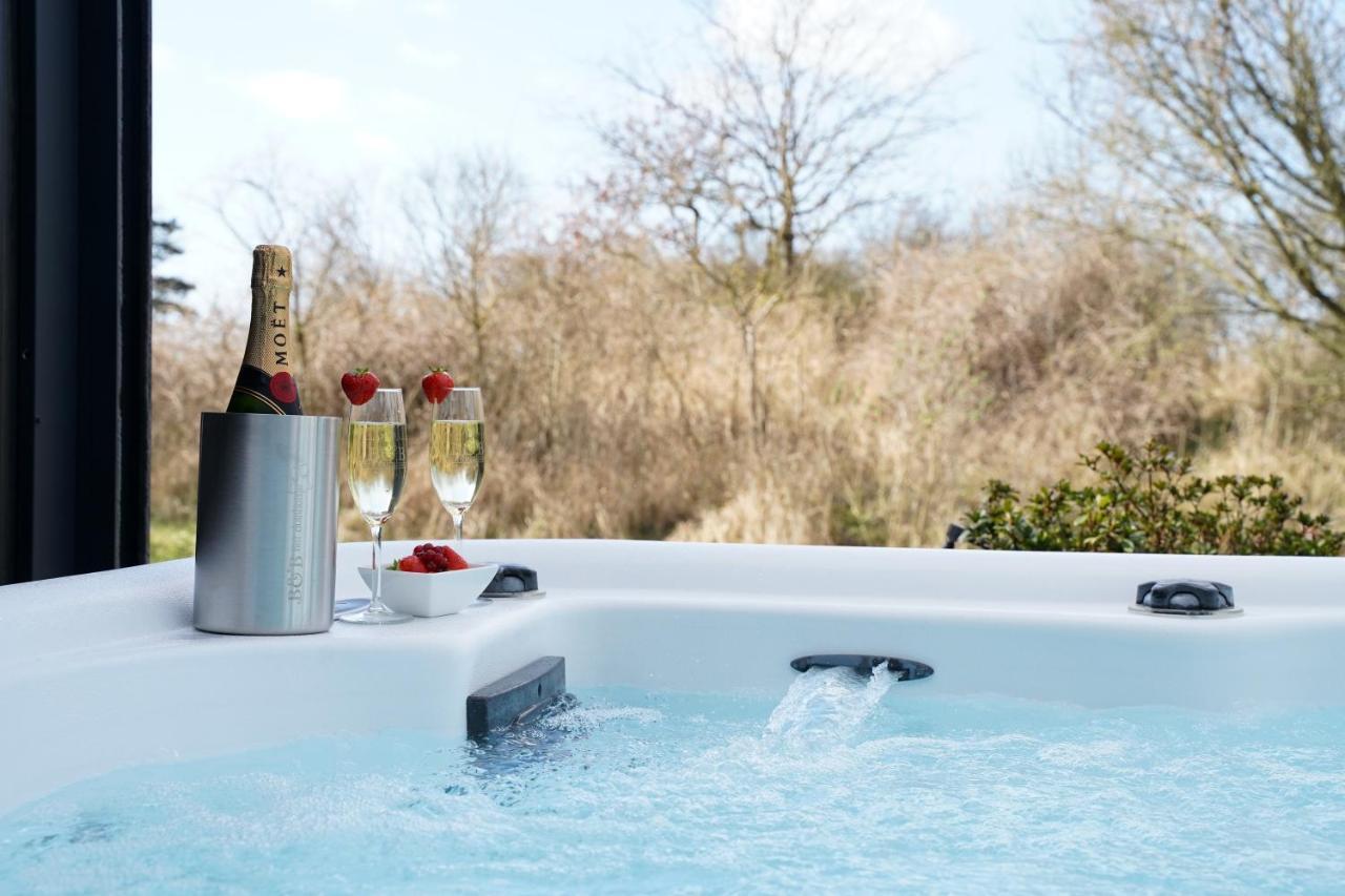 B&B Het Duinhuisje Met Jacuzzi, Gratis Parkeren, 2 Fietsen Te Leen, Airco Zandvoort Eksteriør bilde